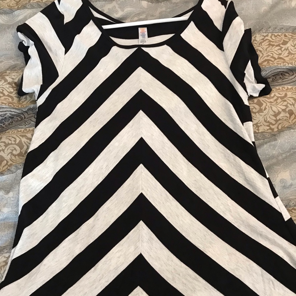 Lularoe classic t medium